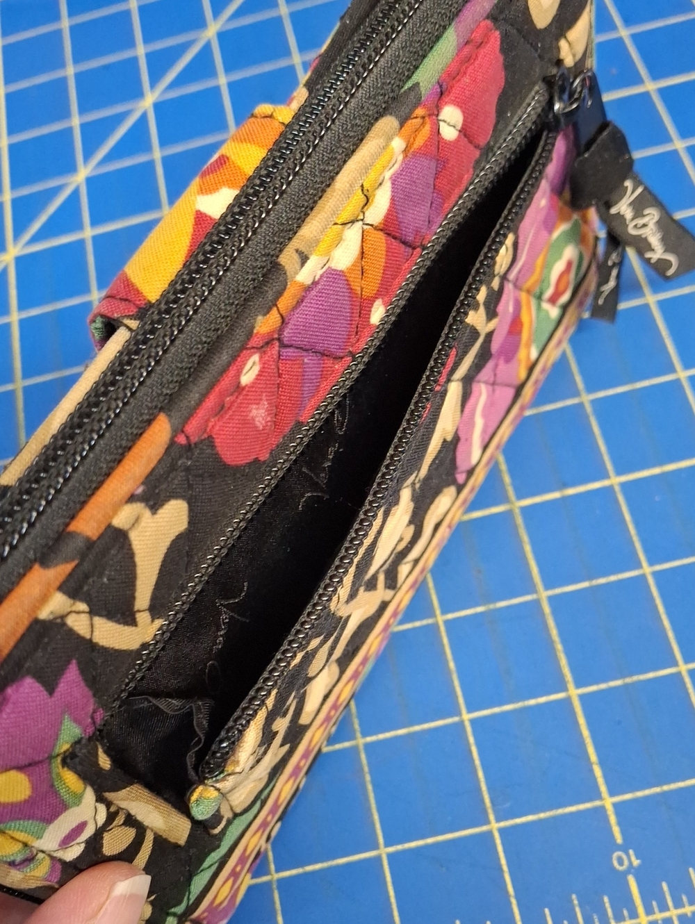 2011 Vera Bradley Suzani Quilted Floral Zip Wallet - Picture 5 of 14